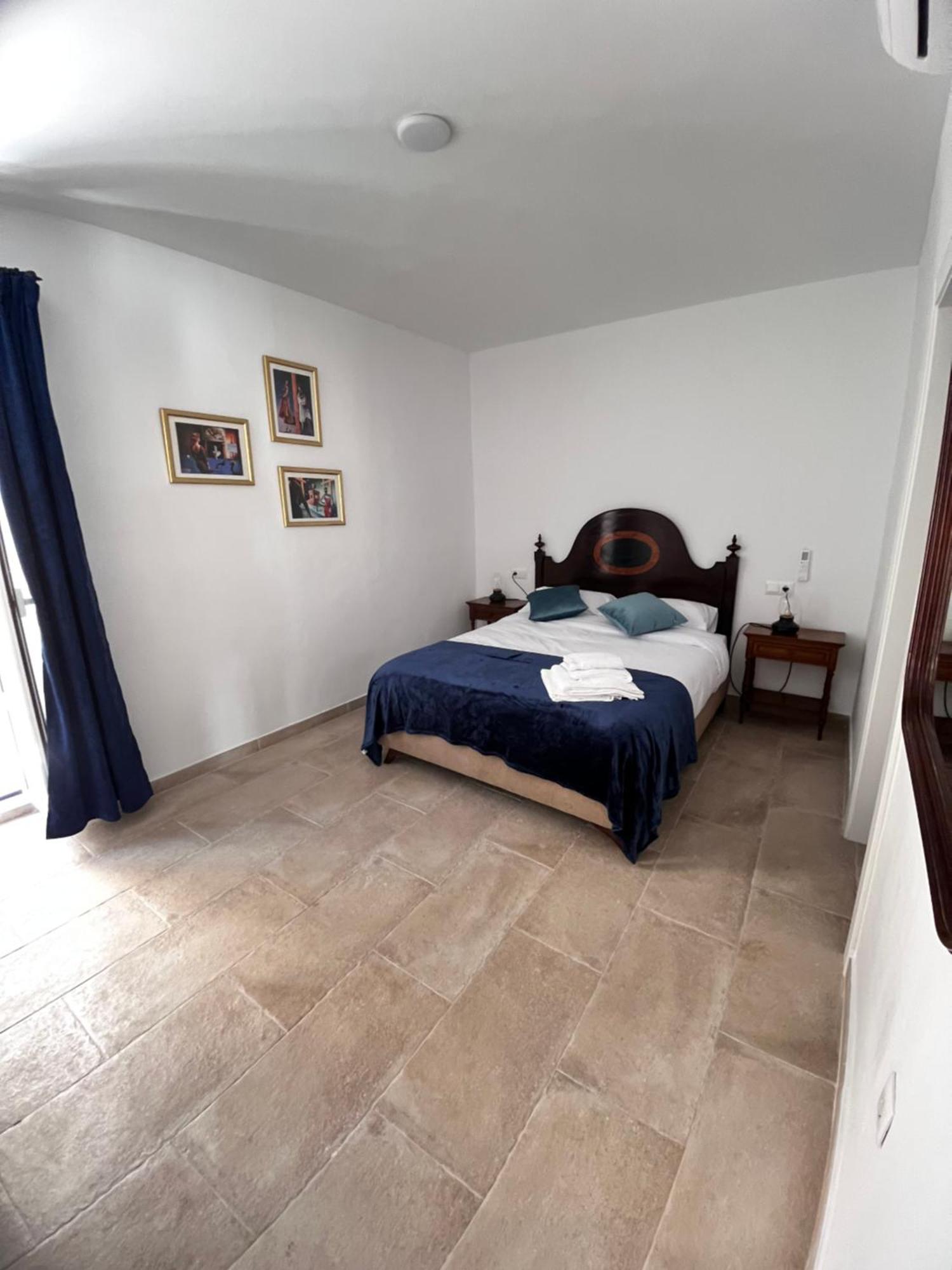 Shanti'S Andalusian Rooms Malaga Exterior photo
