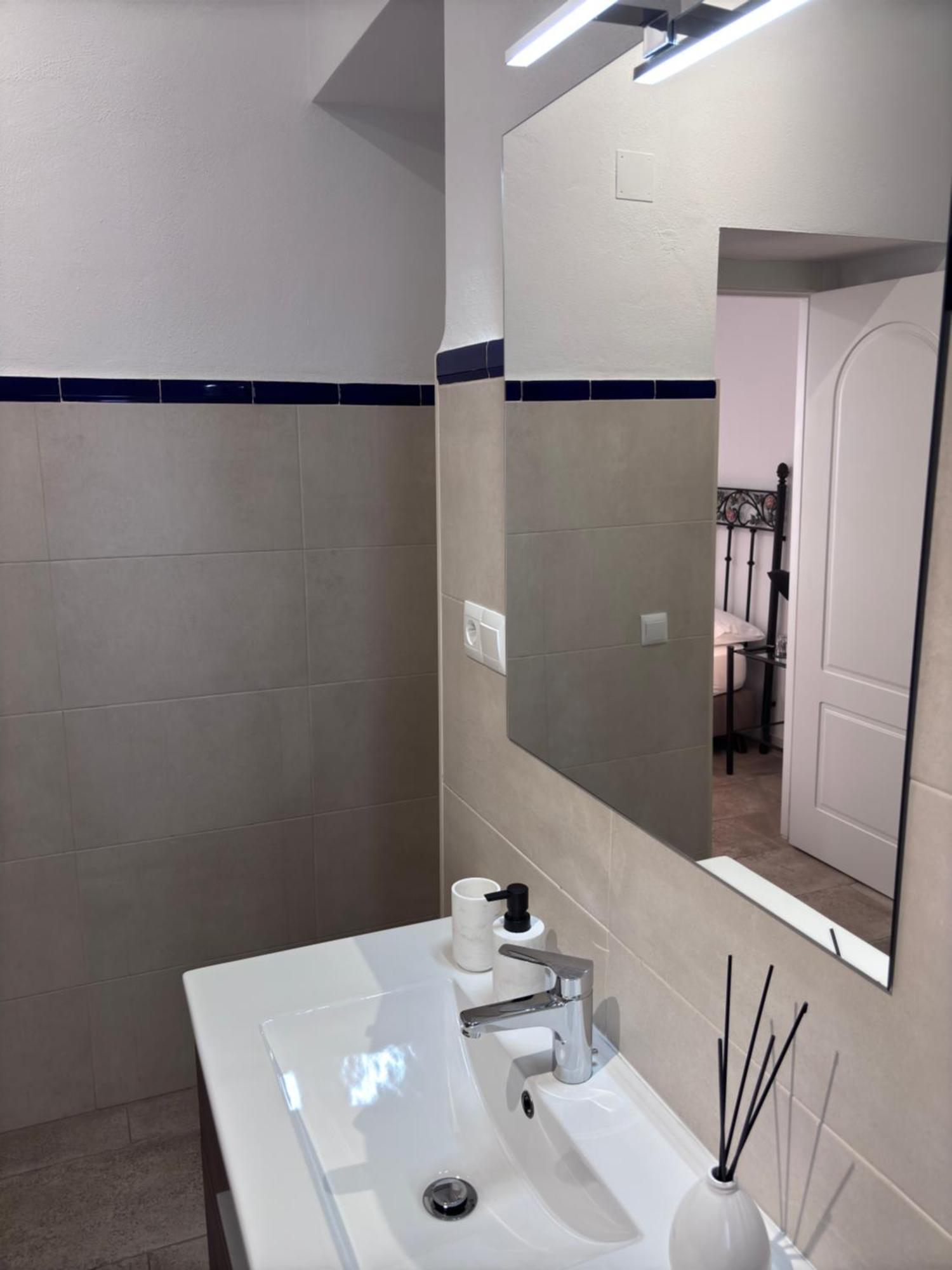 Shanti'S Andalusian Rooms Malaga Exterior photo