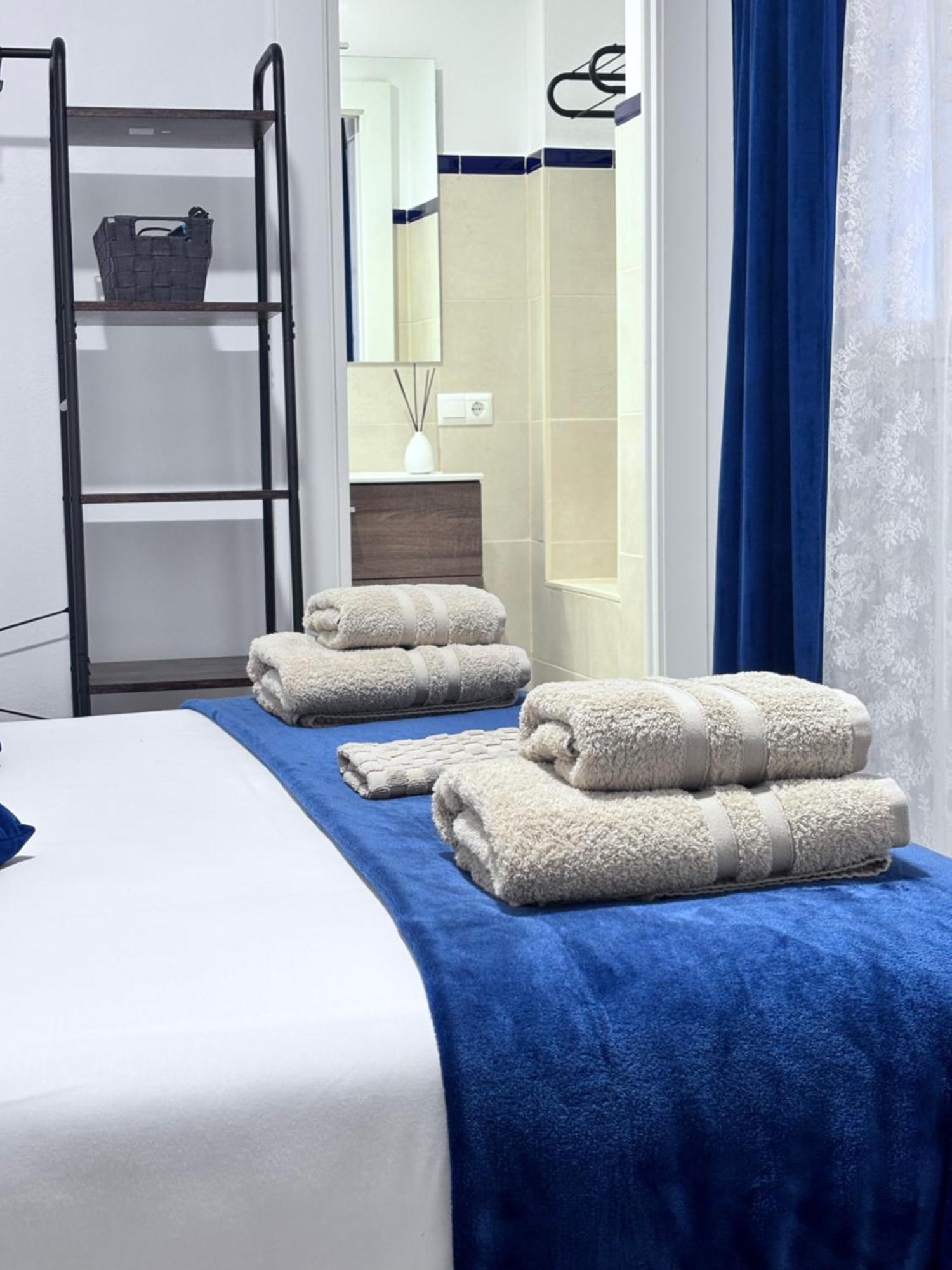 Shanti'S Andalusian Rooms Malaga Exterior photo